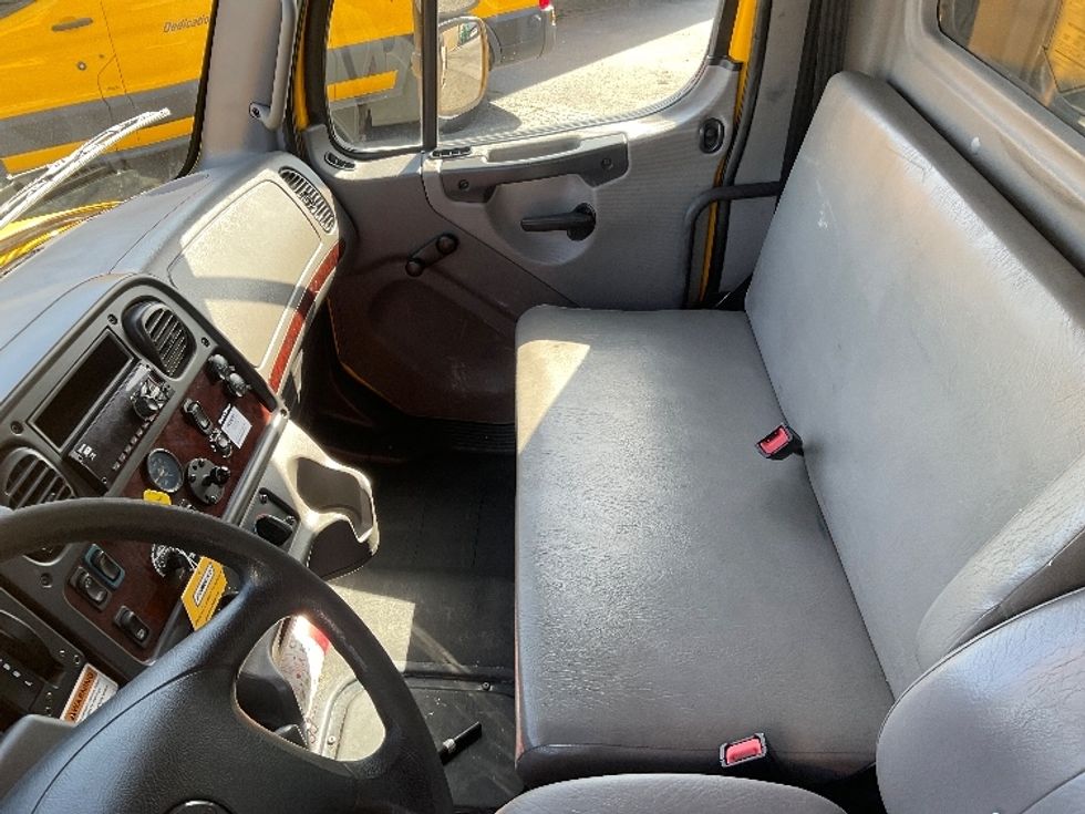 Flatbed Truck-Light and Medium Duty Trucks-Freightliner-2020-M2-Tacoma-WA-65,136\n\t\tmiles-$ 51,000 - Image 16