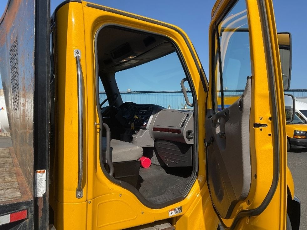Flatbed Truck-Light and Medium Duty Trucks-Freightliner-2020-M2-Tacoma-WA-65,136\n\t\tmiles-$ 51,000 - Image 17