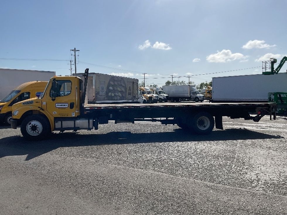 Flatbed Truck-Light and Medium Duty Trucks-Freightliner-2020-M2-Tacoma-WA-65,136\n\t\tmiles-$ 51,000 - Image 4