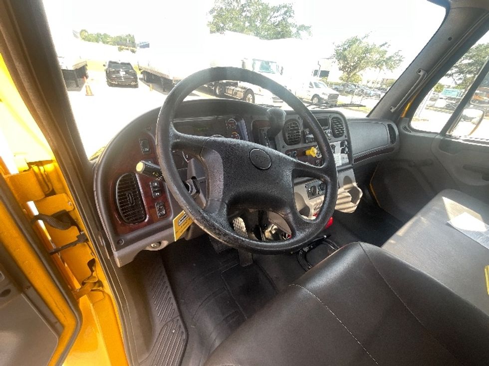 Flatbed Truck-Light and Medium Duty Trucks-Freightliner-2020-M2-Tampa-FL-162,895\n\t\tmiles-$ 50,750 - Image 15