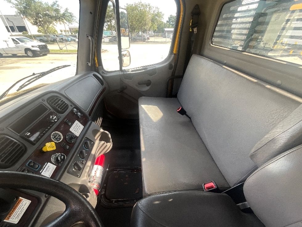 Flatbed Truck-Light and Medium Duty Trucks-Freightliner-2020-M2-Tampa-FL-162,895\n\t\tmiles-$ 50,750 - Image 17