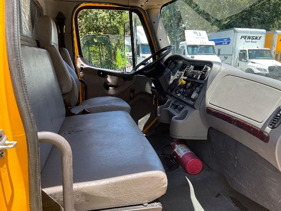 2020 Freightliner M2 106 Medium Duty photo 17
