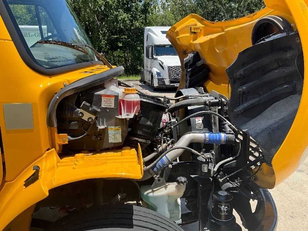 Flatbed Truck-Light and Medium Duty Trucks-Freightliner-2020-M2-Tampa-FL-181,245\n\t\tmiles-$ 43,000 - Image 23