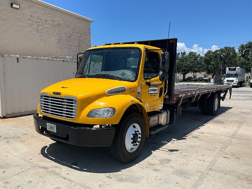 2020 Freightliner M2 106 Medium Duty photo 3