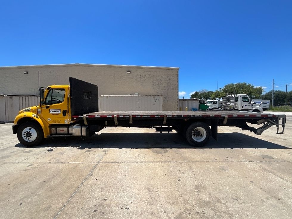 2020 Freightliner M2 106 Medium Duty photo 4