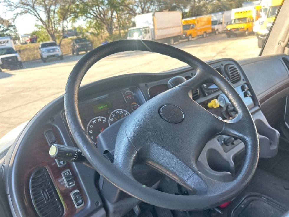 Flatbed Truck-Light and Medium Duty Trucks-Freightliner-2020-M2-Tampa-FL-72,880\n\t\tmiles-$ 56,000 - Image 17