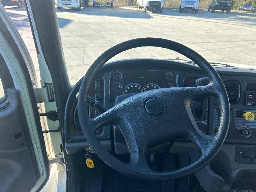 Flatbed Truck-Light and Medium Duty Trucks-Freightliner-2020-M2-Tampa-FL-72,880\n\t\tmiles-$ 56,000 - Image 18