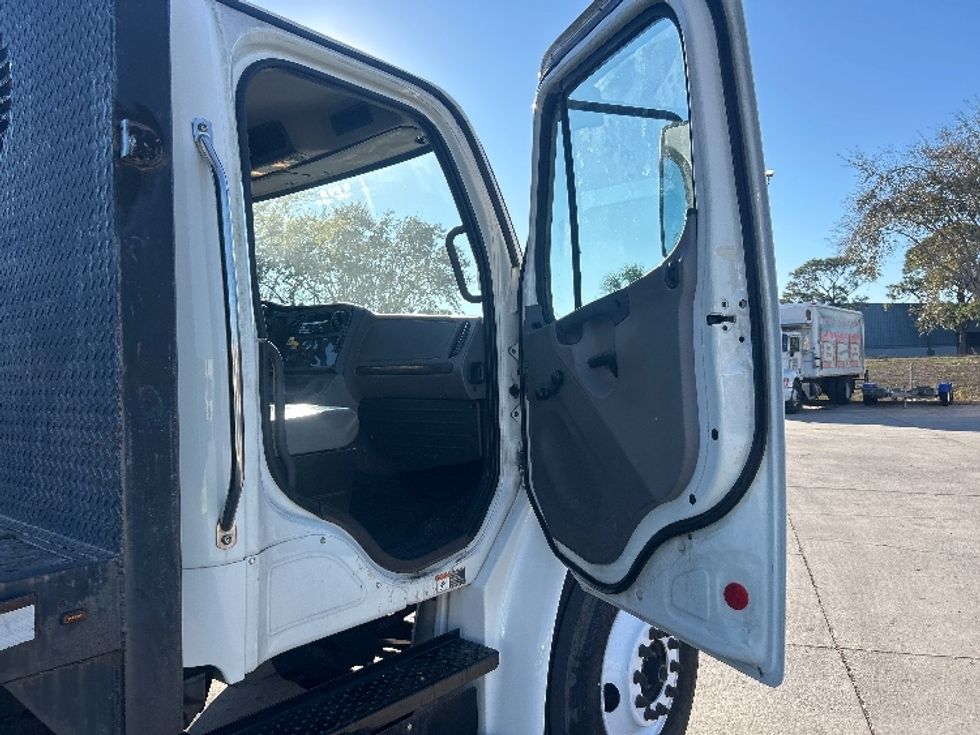 Flatbed Truck-Light and Medium Duty Trucks-Freightliner-2020-M2-Tampa-FL-72,880\n\t\tmiles-$ 56,000 - Image 20