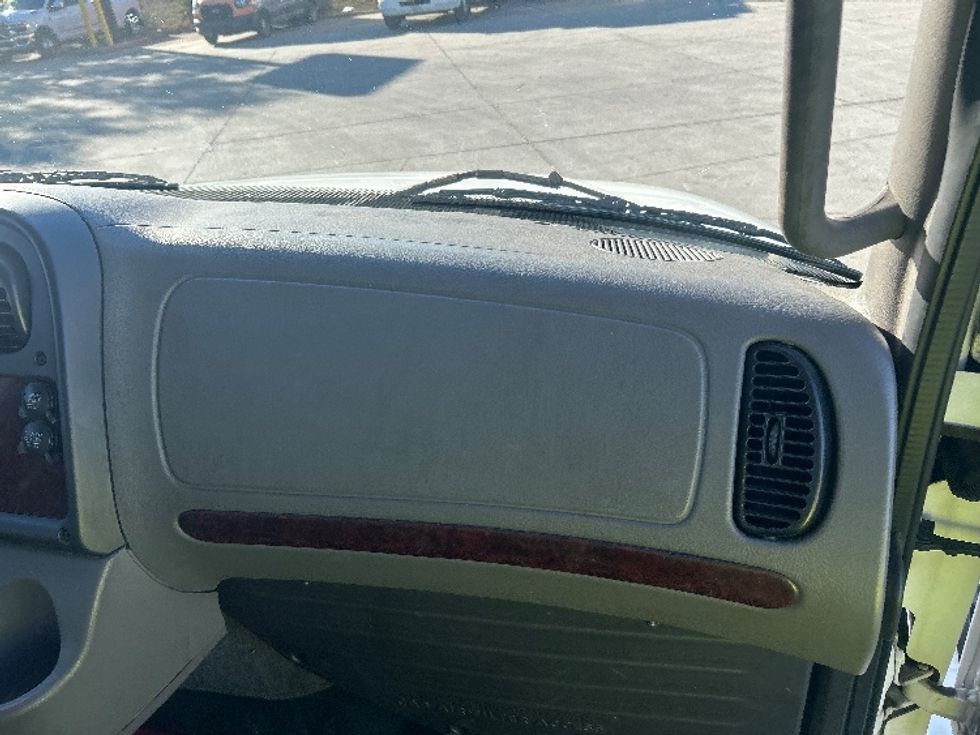 Flatbed Truck-Light and Medium Duty Trucks-Freightliner-2020-M2-Tampa-FL-72,880\n\t\tmiles-$ 56,000 - Image 21