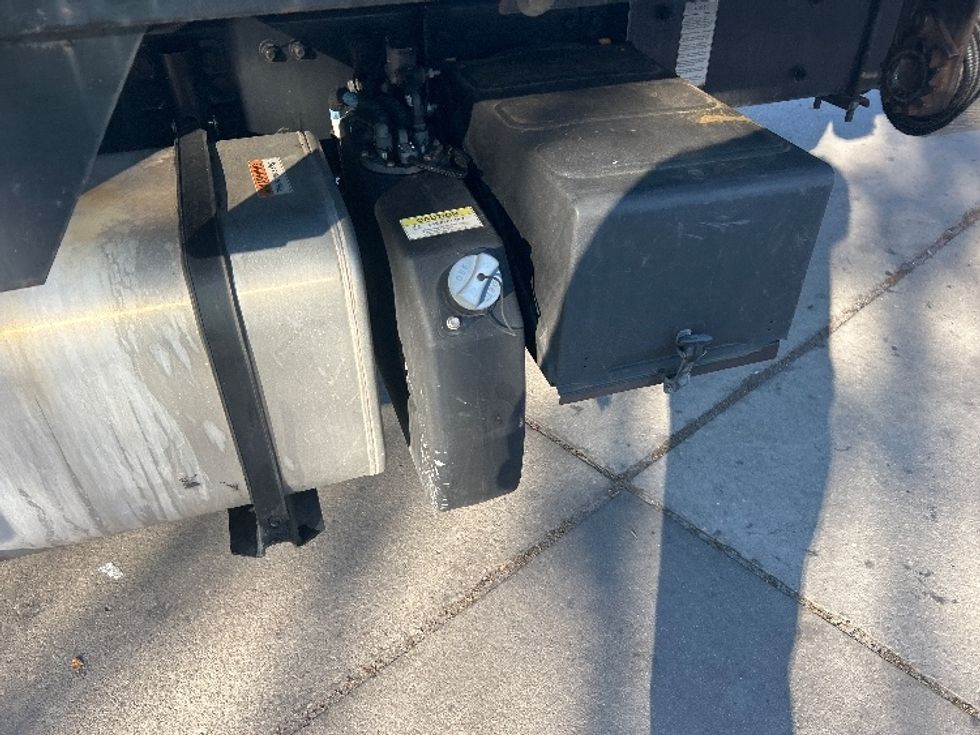 Flatbed Truck-Light and Medium Duty Trucks-Freightliner-2020-M2-Tampa-FL-72,880\n\t\tmiles-$ 56,000 - Image 25