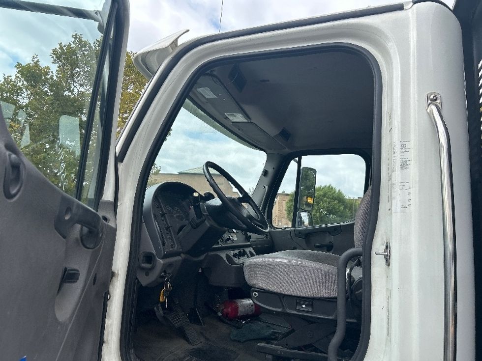 Flatbed Truck-Light and Medium Duty Trucks-Freightliner-2020-M2-Torrance-CA-108,269\n\t\tmiles-$ 61,000 - Image 12