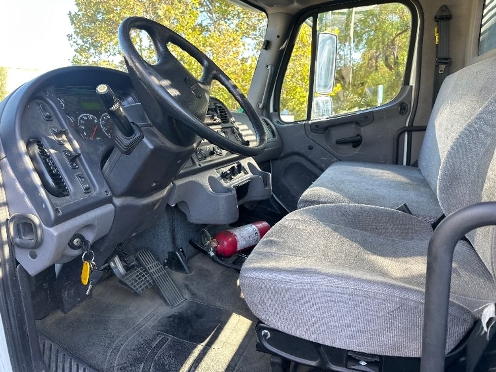 Flatbed Truck-Light and Medium Duty Trucks-Freightliner-2020-M2-Torrance-CA-108,269\n\t\tmiles-$ 61,000 - Image 13