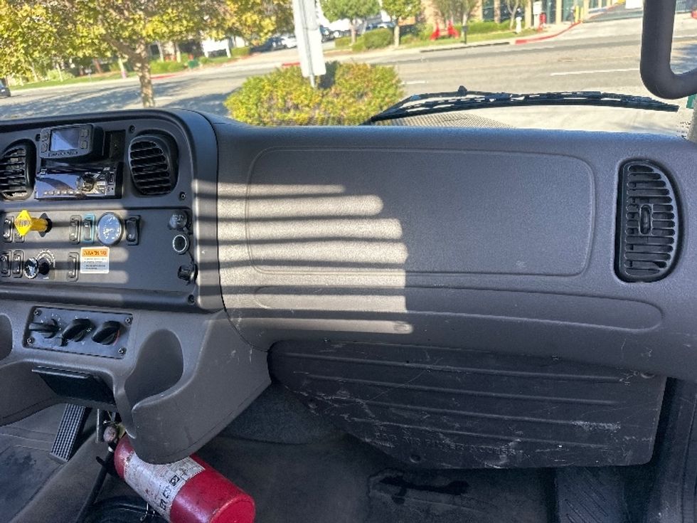 Flatbed Truck-Light and Medium Duty Trucks-Freightliner-2020-M2-Torrance-CA-108,269\n\t\tmiles-$ 61,000 - Image 17