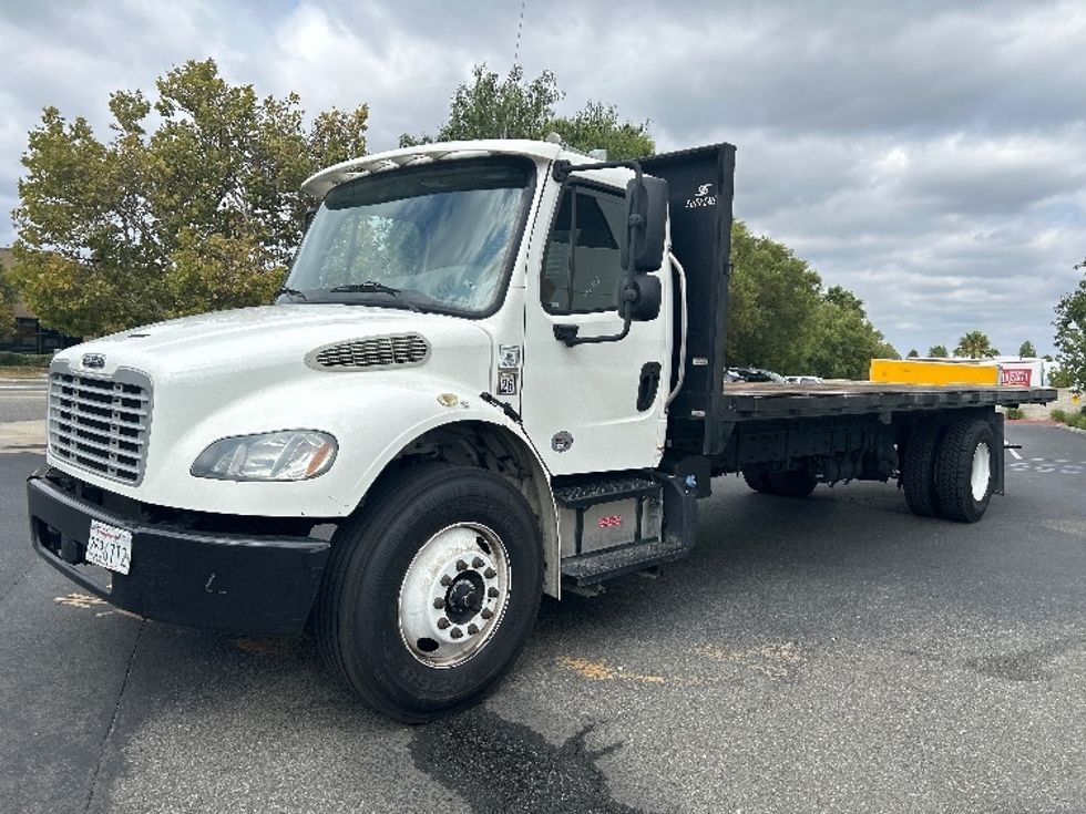 2020 Freightliner M2 106 Medium Duty photo 3