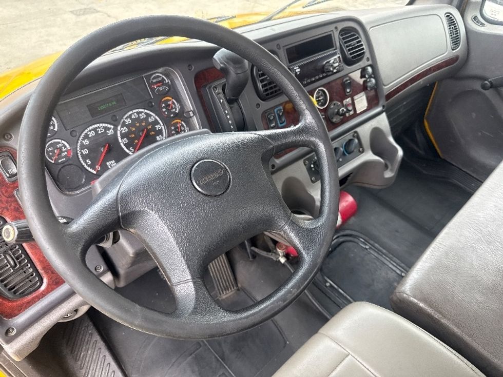 Flatbed Truck-Light and Medium Duty Trucks-Freightliner-2020-M2-Torrance-CA-110,887\n\t\tmiles-$ 63,500 - Image 17