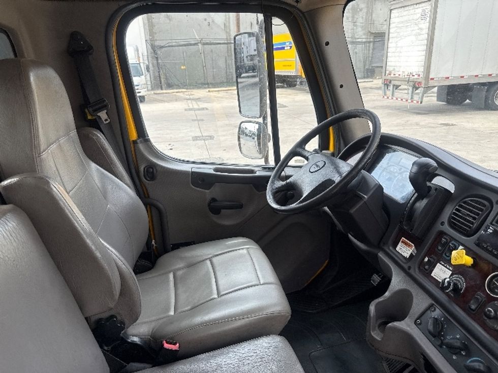 Flatbed Truck-Light and Medium Duty Trucks-Freightliner-2020-M2-Torrance-CA-110,887\n\t\tmiles-$ 63,500 - Image 22