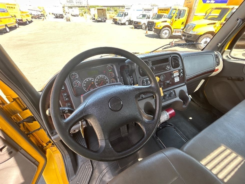 Flatbed Truck-Light and Medium Duty Trucks-Freightliner-2020-M2-Torrance-CA-112,679\n\t\tmiles-$ 58,250 - Image 17