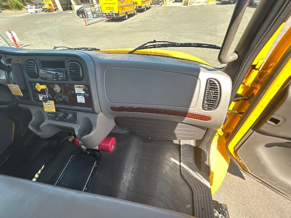 Flatbed Truck-Light and Medium Duty Trucks-Freightliner-2020-M2-Torrance-CA-112,679\n\t\tmiles-$ 58,250 - Image 21