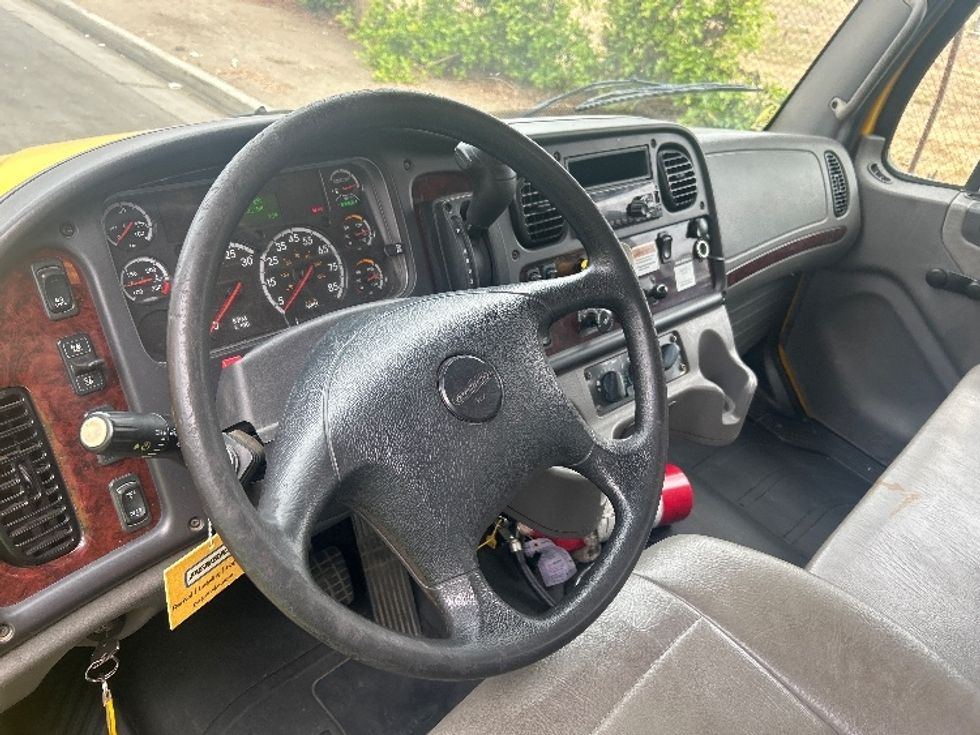 Flatbed Truck-Light and Medium Duty Trucks-Freightliner-2020-M2-Torrance-CA-128,103\n\t\tmiles-$ 56,000 - Image 14