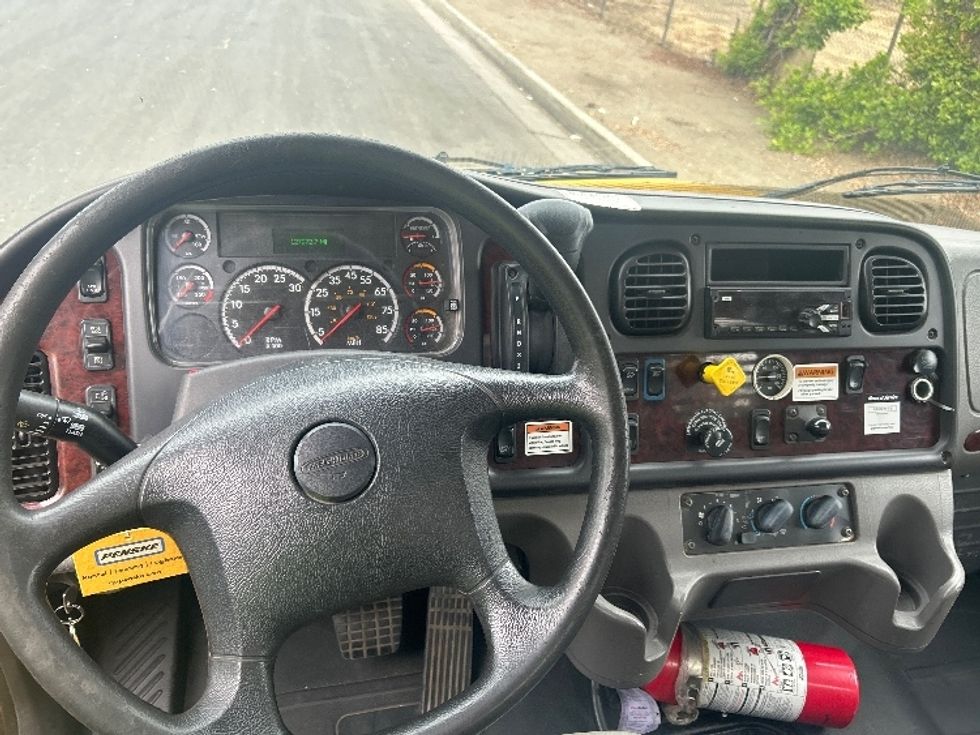 Flatbed Truck-Light and Medium Duty Trucks-Freightliner-2020-M2-Torrance-CA-128,103\n\t\tmiles-$ 56,000 - Image 15