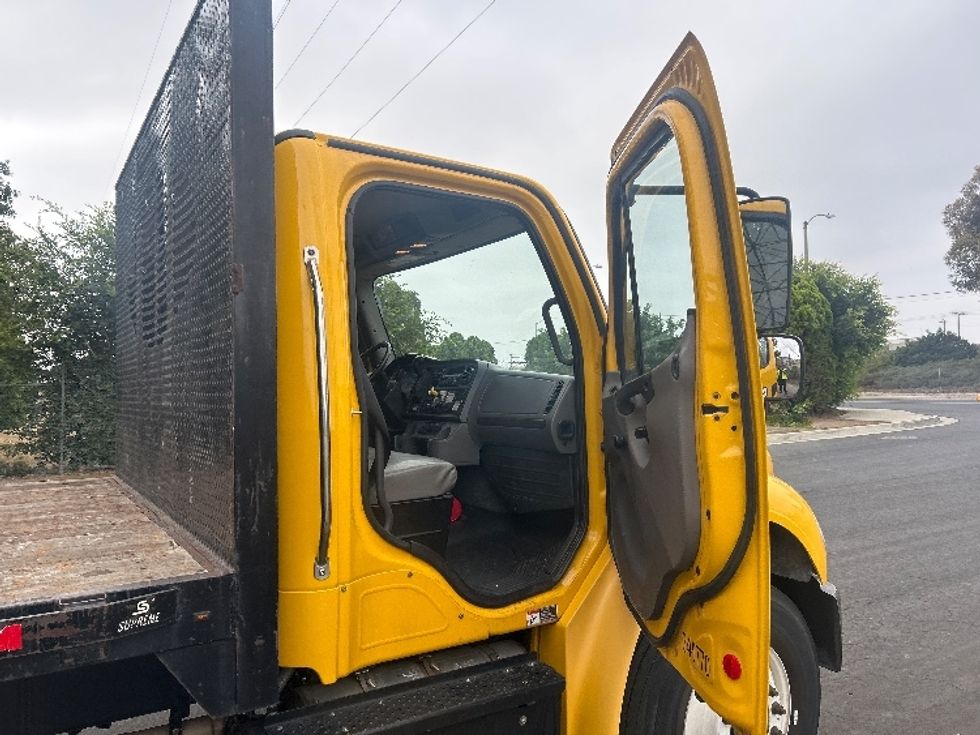 Flatbed Truck-Light and Medium Duty Trucks-Freightliner-2020-M2-Torrance-CA-128,103\n\t\tmiles-$ 56,000 - Image 17