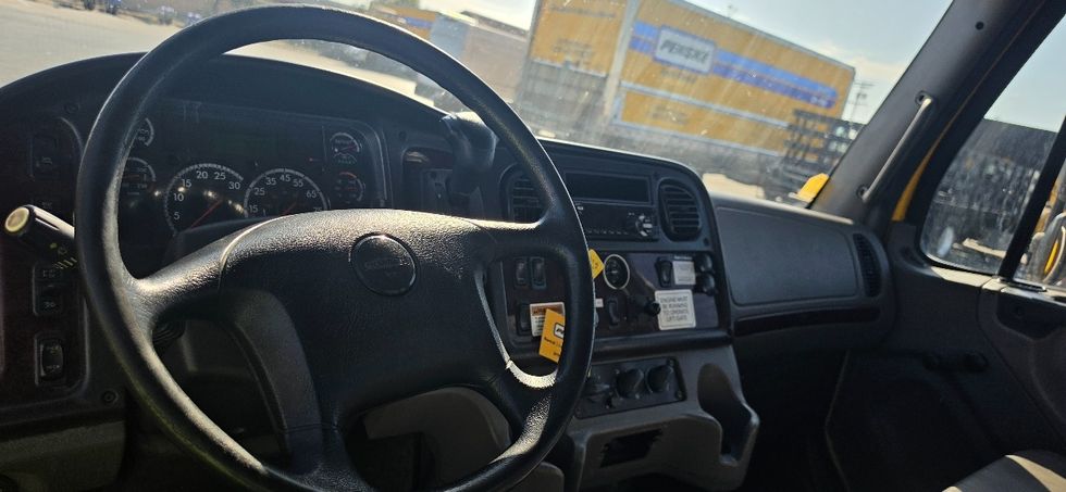 Flatbed Truck-Light and Medium Duty Trucks-Freightliner-2020-M2-Torrance-CA-129,827\n\t\tmiles-$ 55,500 - Image 18