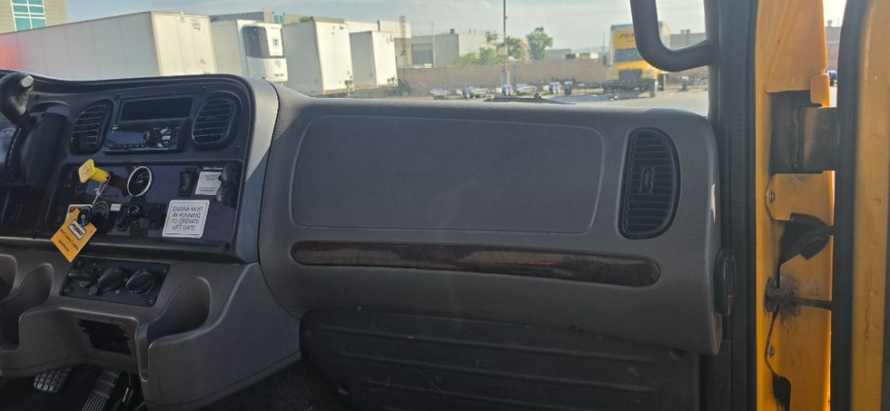 Flatbed Truck-Light and Medium Duty Trucks-Freightliner-2020-M2-Torrance-CA-129,827\n\t\tmiles-$ 55,500 - Image 21
