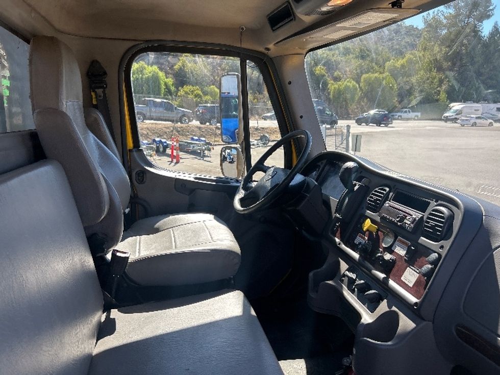 Flatbed Truck-Light and Medium Duty Trucks-Freightliner-2020-M2-Torrance-CA-131,302\n\t\tmiles-$ 53,250 - Image 20