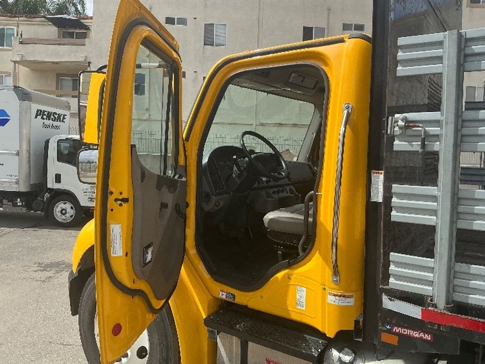 Flatbed Truck-Light and Medium Duty Trucks-Freightliner-2020-M2-Torrance-CA-140,548\n\t\tmiles-$ 55,750 - Image 16
