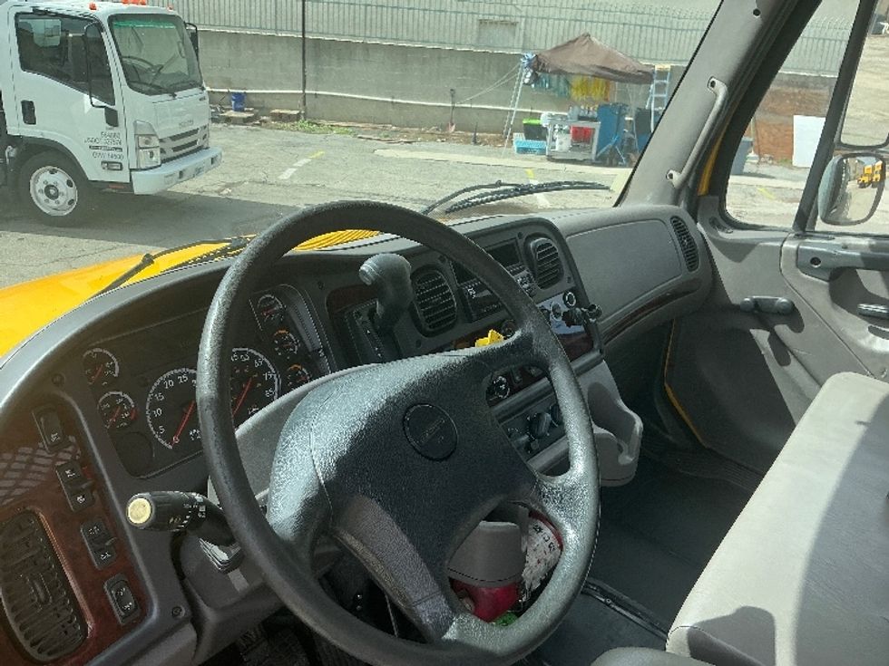 Flatbed Truck-Light and Medium Duty Trucks-Freightliner-2020-M2-Torrance-CA-140,548\n\t\tmiles-$ 55,750 - Image 17