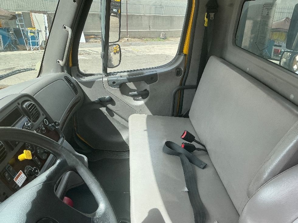 Flatbed Truck-Light and Medium Duty Trucks-Freightliner-2020-M2-Torrance-CA-140,548\n\t\tmiles-$ 55,750 - Image 19