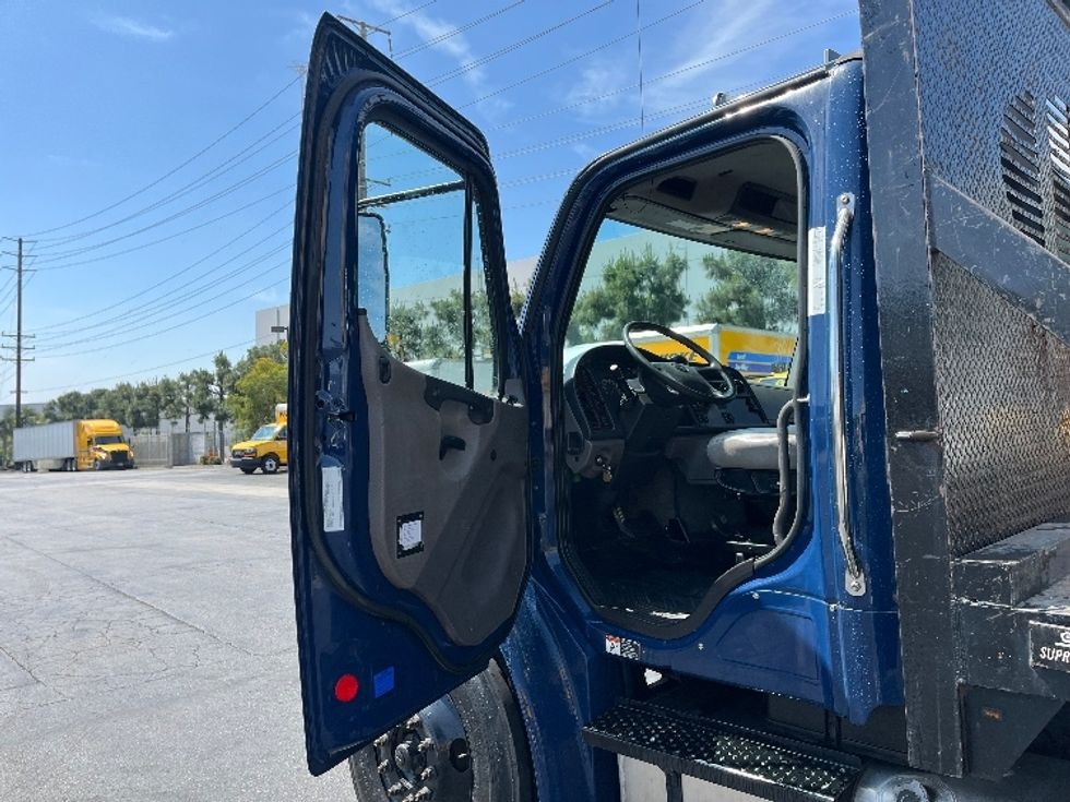 Flatbed Truck-Light and Medium Duty Trucks-Freightliner-2020-M2-Torrance-CA-141,467\n\t\tmiles-$ 47,500 - Image 15