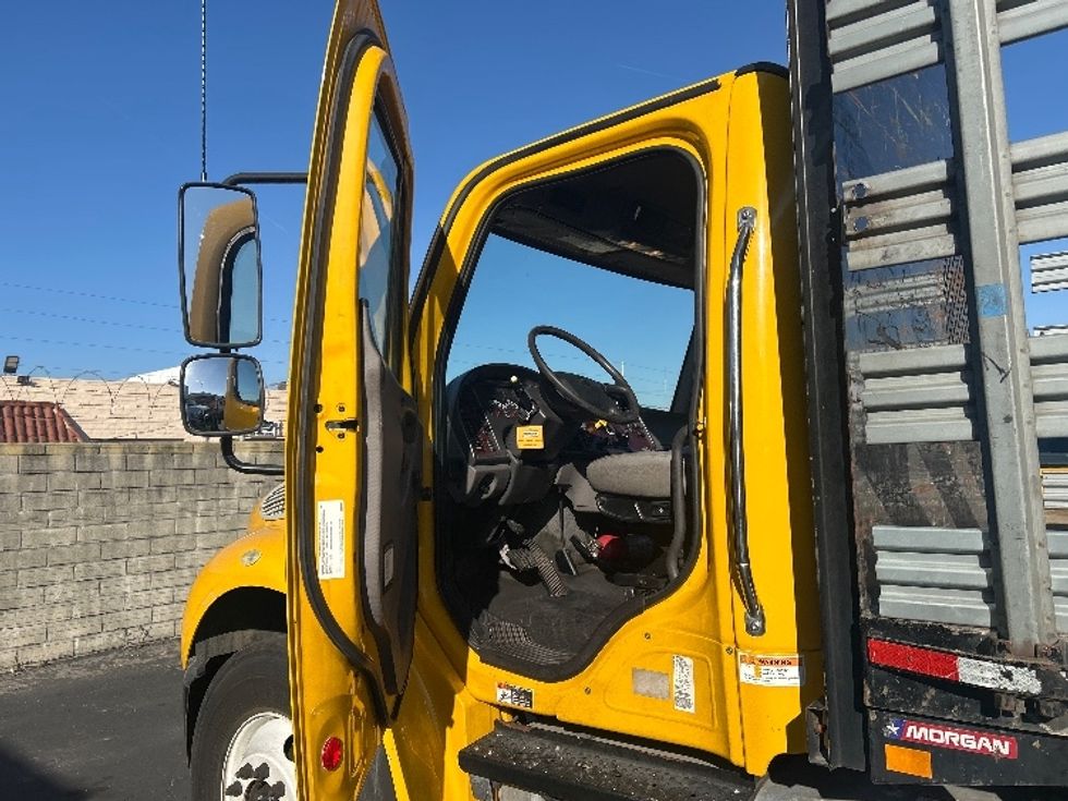 Flatbed Truck-Light and Medium Duty Trucks-Freightliner-2020-M2-Torrance-CA-153,386\n\t\tmiles-$ 47,750 - Image 17