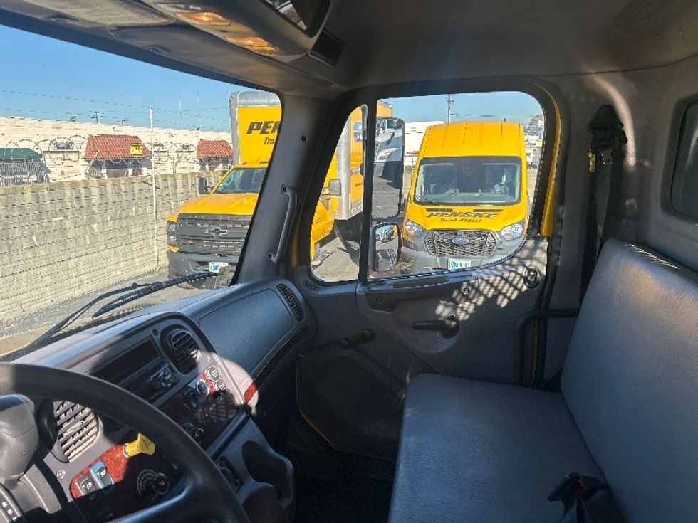 Flatbed Truck-Light and Medium Duty Trucks-Freightliner-2020-M2-Torrance-CA-153,386\n\t\tmiles-$ 47,750 - Image 18