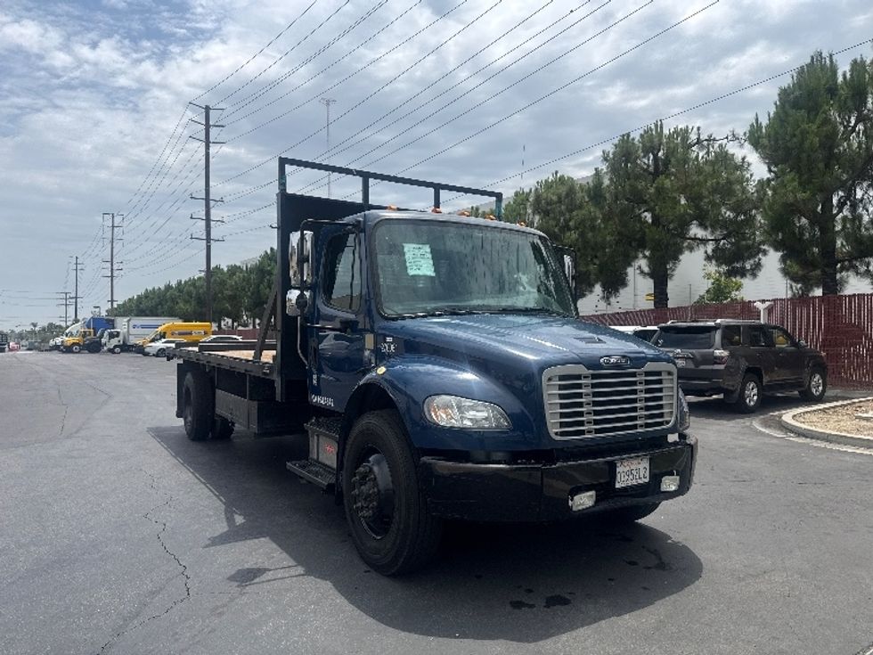 Flatbed Truck-Light and Medium Duty Trucks-Freightliner-2020-M2-Torrance-CA-154,911\n\t\tmiles-$ 51,250 - Image 1