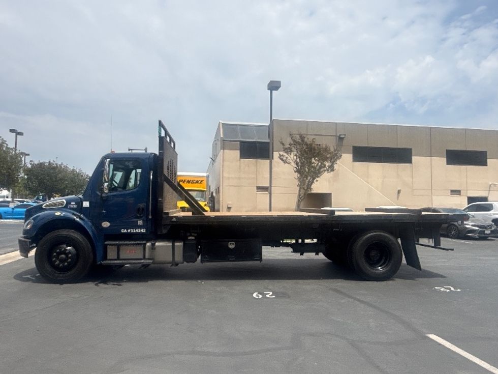 Flatbed Truck-Light and Medium Duty Trucks-Freightliner-2020-M2-Torrance-CA-154,911\n\t\tmiles-$ 51,250 - Image 4