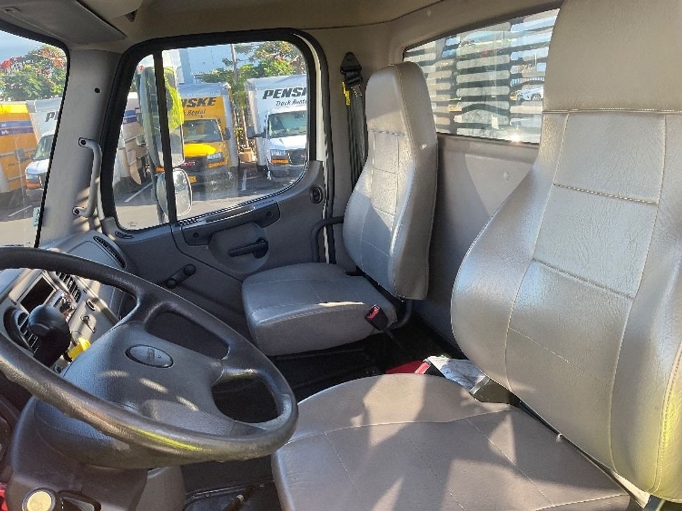 Flatbed Truck-Light and Medium Duty Trucks-Freightliner-2020-M2-Torrance-CA-39,543\n\t\tmiles-$ 58,250 - Image 19