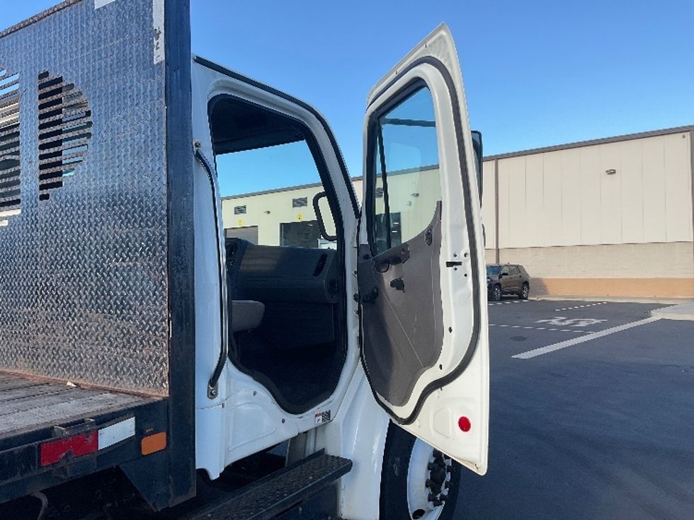 Flatbed Truck-Light and Medium Duty Trucks-Freightliner-2020-M2-Torrance-CA-39,543\n\t\tmiles-$ 58,250 - Image 20