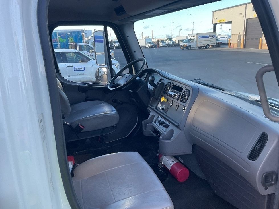 Flatbed Truck-Light and Medium Duty Trucks-Freightliner-2020-M2-Torrance-CA-39,543\n\t\tmiles-$ 58,250 - Image 22