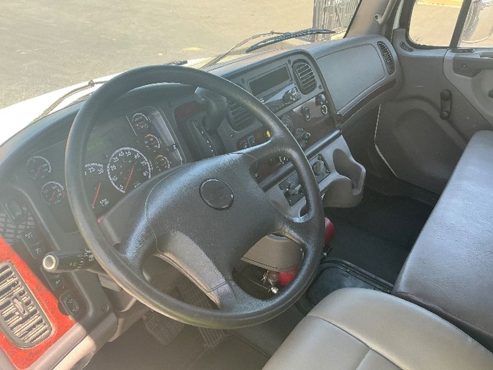 Flatbed Truck-Light and Medium Duty Trucks-Freightliner-2020-M2-Torrance-CA-60,872\n\t\tmiles-$ 67,500 - Image 13