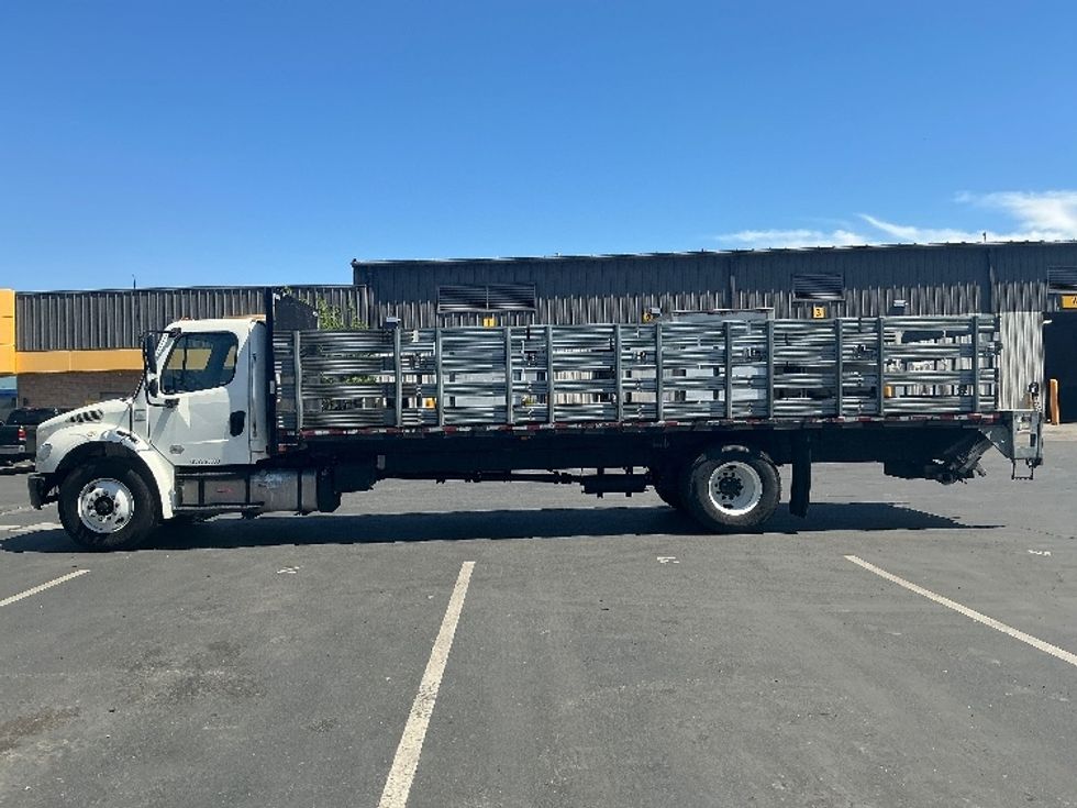 Flatbed Truck-Light and Medium Duty Trucks-Freightliner-2020-M2-Torrance-CA-60,872\n\t\tmiles-$ 67,500 - Image 4