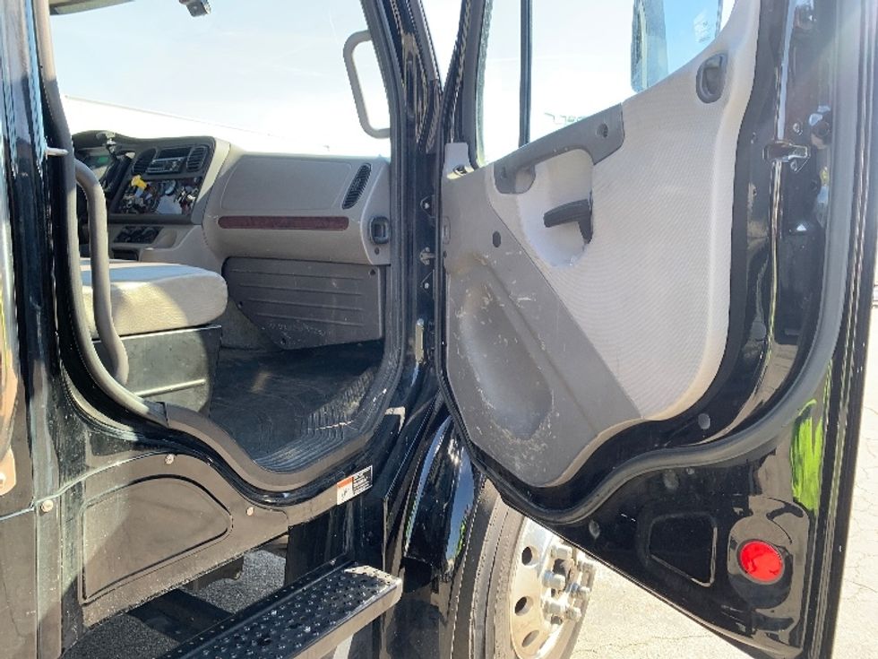 Flatbed Truck-Light and Medium Duty Trucks-Freightliner-2020-M2-Torrance-CA-72,018\n\t\tmiles-$ 59,500 - Image 19