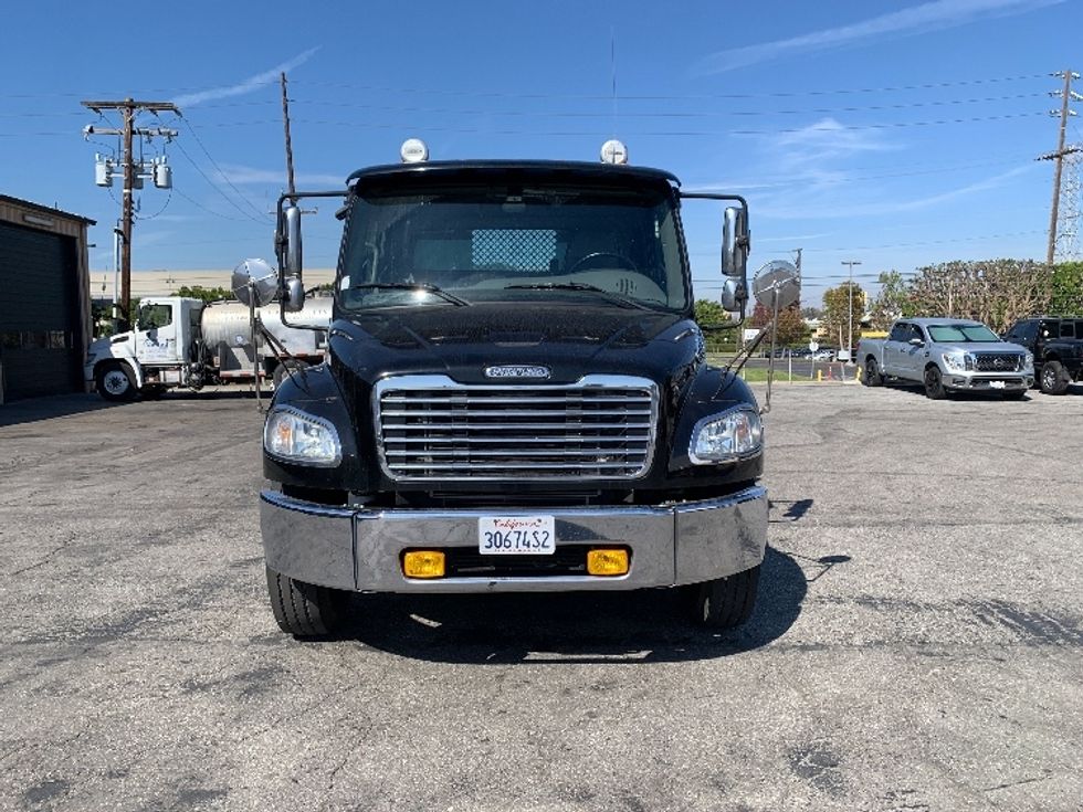 Flatbed Truck-Light and Medium Duty Trucks-Freightliner-2020-M2-Torrance-CA-72,018\n\t\tmiles-$ 59,500 - Image 2
