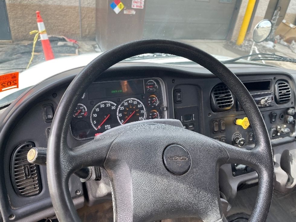 Flatbed Truck-Light and Medium Duty Trucks-Freightliner-2020-M2-Warren-MI-93,596\n\t\tmiles-$ 48,750 - Image 14