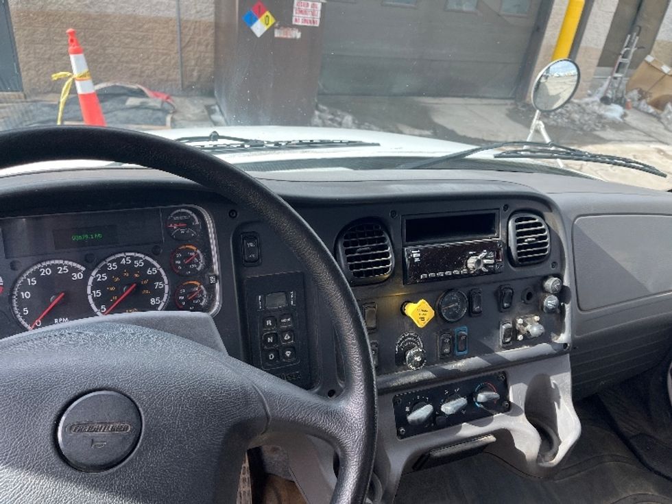 Flatbed Truck-Light and Medium Duty Trucks-Freightliner-2020-M2-Warren-MI-93,596\n\t\tmiles-$ 48,750 - Image 15