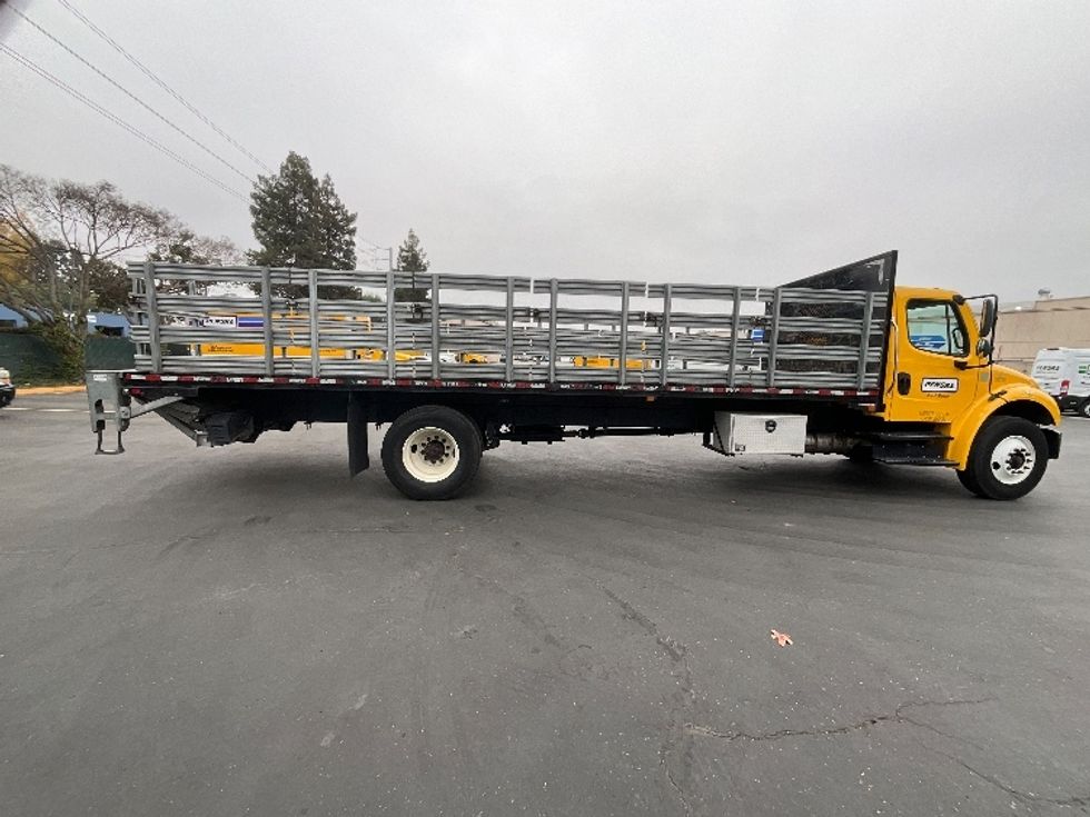 Flatbed Truck-Light and Medium Duty Trucks-Freightliner-2020-M2-West Sacramento-CA-101,197\n\t\tmiles-$ 55,750 - Image 15