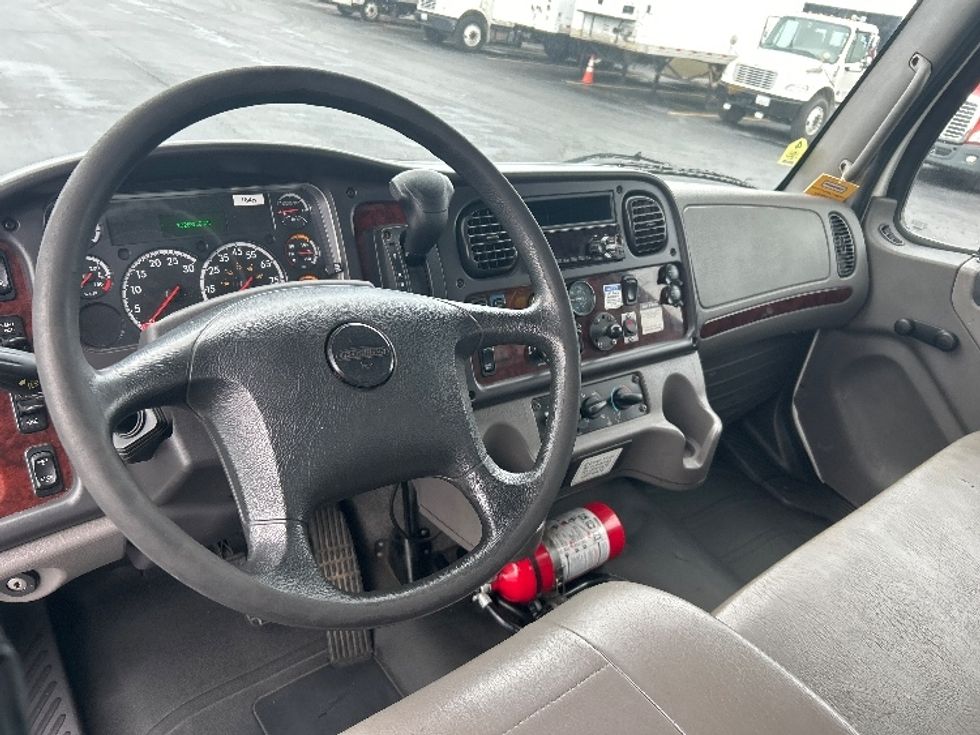 Flatbed Truck-Light and Medium Duty Trucks-Freightliner-2020-M2-West Sacramento-CA-102,775\n\t\tmiles-$ 60,000 - Image 14