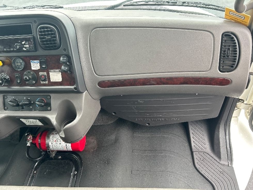 Flatbed Truck-Light and Medium Duty Trucks-Freightliner-2020-M2-West Sacramento-CA-102,775\n\t\tmiles-$ 60,000 - Image 18