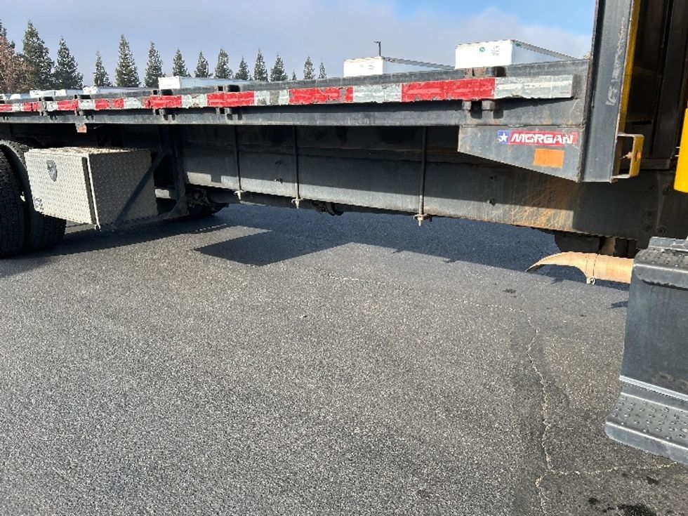 Flatbed Truck-Light and Medium Duty Trucks-Freightliner-2020-M2-West Sacramento-CA-103,567\n\t\tmiles-$ 55,500 - Image 14
