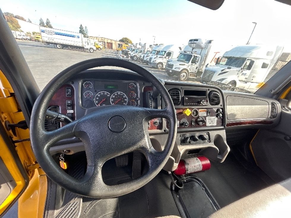 Flatbed Truck-Light and Medium Duty Trucks-Freightliner-2020-M2-West Sacramento-CA-103,567\n\t\tmiles-$ 55,500 - Image 18